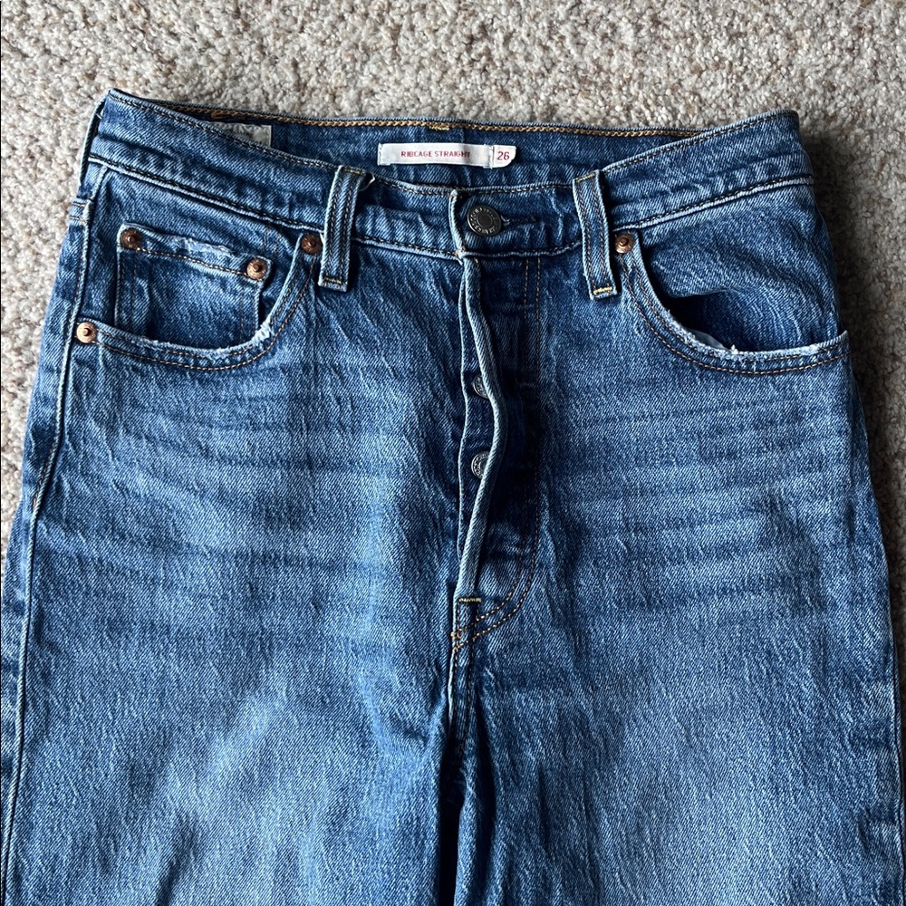 Levi’s Ribcage Straight Jeans - Picture 2 of 5